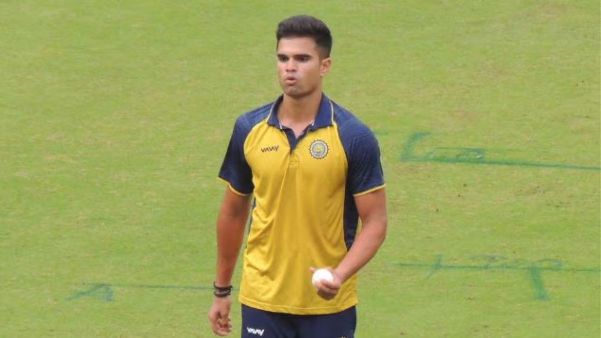 In the Vijay Hazare Trophy as well, Arjun Tendulkar disappointed his father Sachin, conceding 58 runs in just 6 overs without taking any wickets.