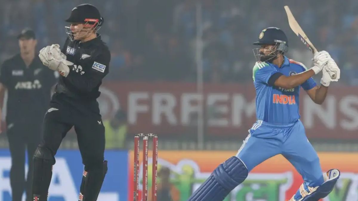 केएल राहुल ने लास्ट गेंद पर छक्का लगाकर टीम को दिलाई जीत, इंटरनेट पर झूम उठे फैंस, दिए ऐसे रिएक्शन 2 Team India