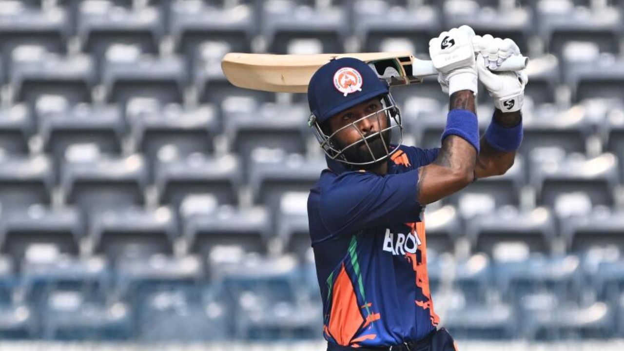 6,6,6,6,6,6.... विजय हजारे वनडे टूर्नामेंट में हार्दिक पांड्या का कोहराम, 68 गेंद पर ठोकी सेंचुरी, बनाए कुल इतने रन 2 6,6,6,6,6,6.... विजय हजारे वनडे टूर्नामेंट में Hardik Pandya का कोहराम, 68 गेंद पर ठोकी सेंचुरी, बनाए कुल इतने रन