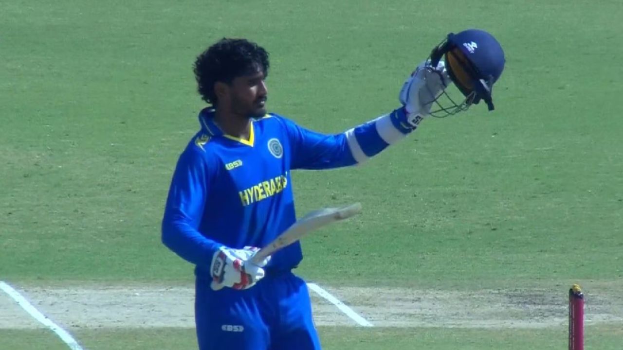  6,6,6,6,6,6,6... 12 चौके 13 छक्के, इस बल्लेबाज ने Vijay Hazare में मचाया कोहराम, ठोक डाला दोहरा शतक