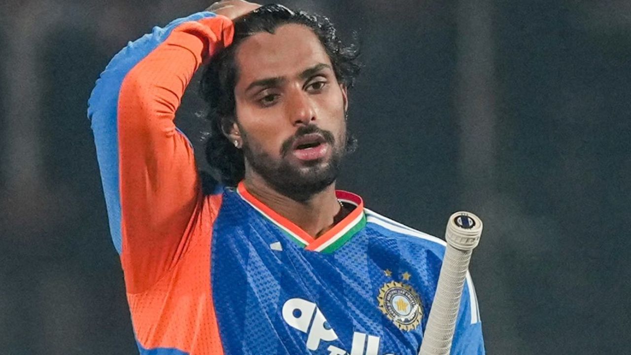 शुभमन गिल की चमकी किस्मत, BCCI अचानक इस खिलाड़ी की जगह दे सकती है T20 World Cup स्क्वाड में मौका