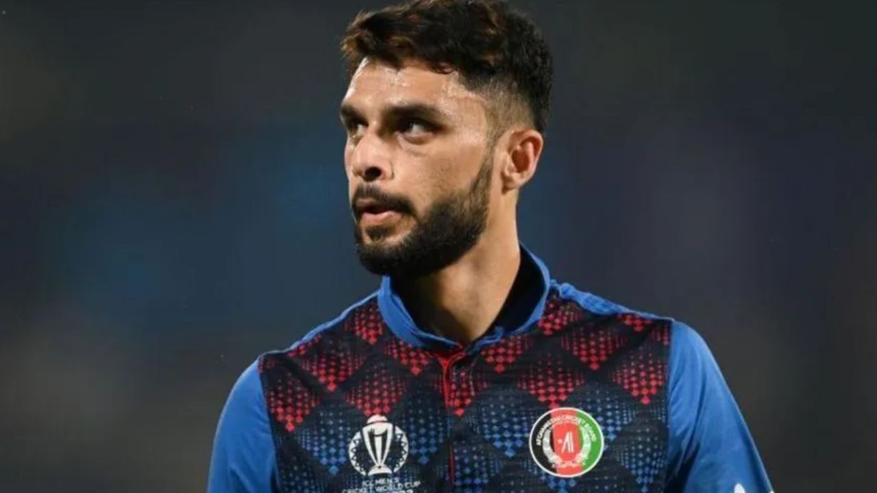 विराट-गंभीर की लड़ाई करवाने वाला खिलाड़ी हुआ T20 World Cup से बाहर, जानें अब कौन होगा उसकी जगह स्क्वाड में शामिल