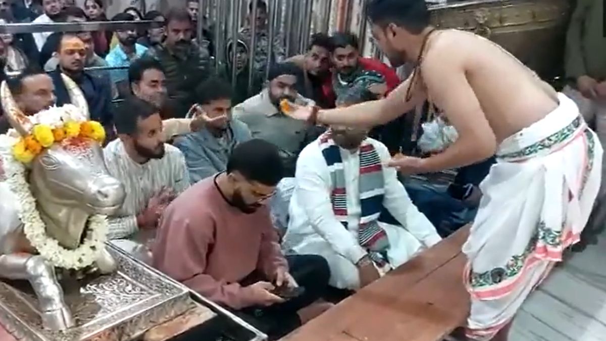 People are calling Virat Kohli "Paglu" (crazy) on the phone