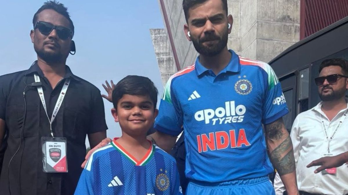 विराट के नन्हे हमशक्ल का बयान हुआ वायरल, बताया किंग कोहली ने की उनसे क्या बातचीत? 2 Virat Kohli becomes Garvit Uttam's friend