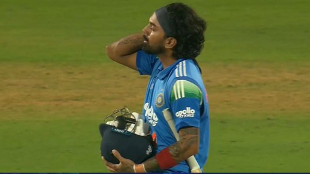 IND vs NZ: धोनी की स्टाइल में खेलकर गंभीर की बचाई राहुल ने इज्जत, टीम इंडिया ने 4 विकेट से जीता मैच 2 KL Rahul took the match to the deep end and won it in Dhoni style