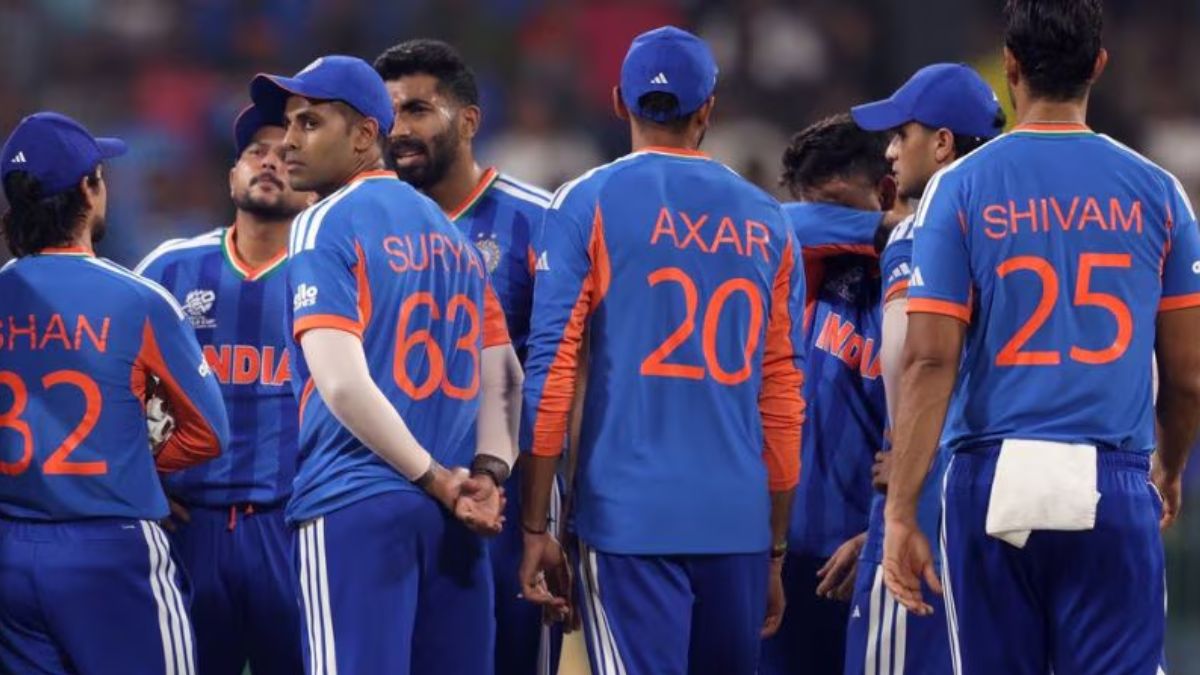 अफ्रीका के खिलाफ प्लेइंग इलेवन को लेकर आई बड़ी अपडेट, संजू-कुलदीप की वापसी तय, ये खिलाड़ी होंगे ड्रॉप 2 Team India Playing 11 for India vs South Africa T20 World Cup 2026