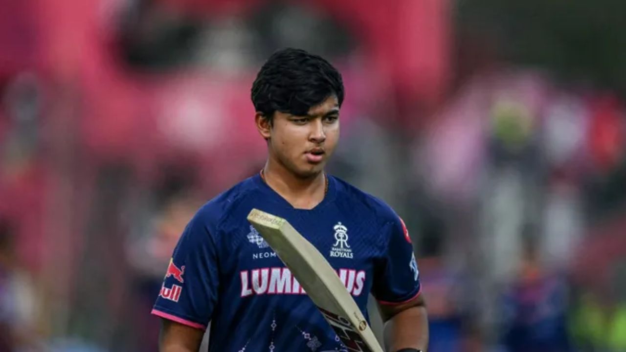 वैभव सूर्यवंशी का पावर हिट, सिक्स लगते ही बहने लगा पानी, टूटी पाइपलाइन का VIDEO वायरल 2 Vaibhav Suryavanshi का पावर हिट, सिक्स लगते ही बहने लगा पानी, टूटी पाइपलाइन का VIDEO वायरल