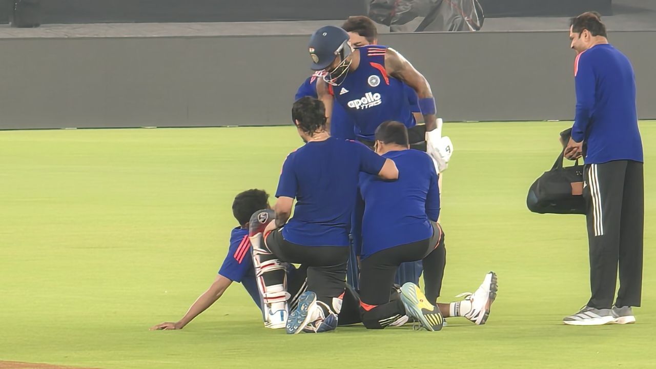 अफ्रीका के खिलाफ मैच से पहले Team India का स्टार खिलाड़ी हुआ चोटिल, नहीं खेल पाएगा अब मुकाबला