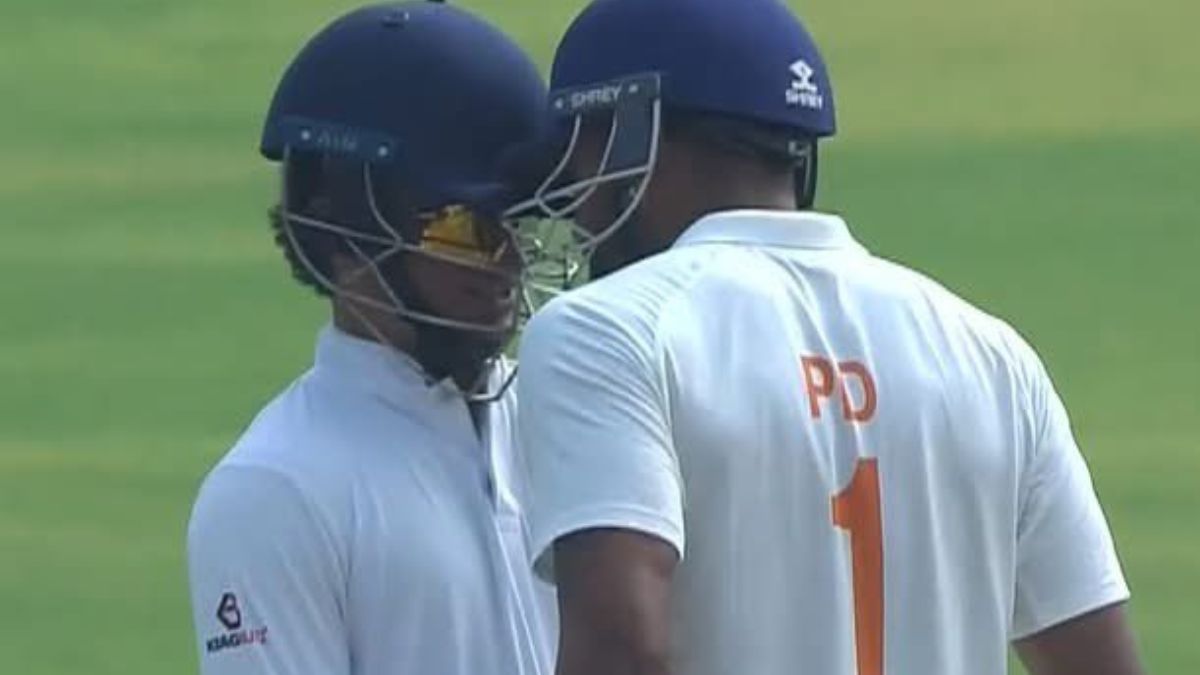 रणजी फाइनल में हिंसक झड़प, जम्मू-कश्मीर खिलाड़ी का हेड-बट, केएल राहुल हुए आगबबूला 2 Paras Dogra hits the Karnataka fielder