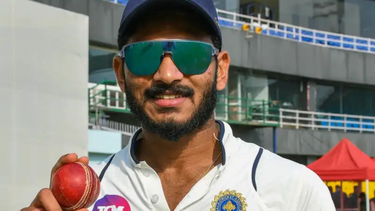 भारतीय टीम में नहीं मिली जगह, तो इस खिलाड़ी ने चुना इंग्लैंड, अब वहीं से करेगा क्रिकेट की नई शुरुआत 2 Basil Thampi has been signed by Worcester Cricket Club for their team in the Worcestershire County Cricket League (WCL) for the 2026 season.