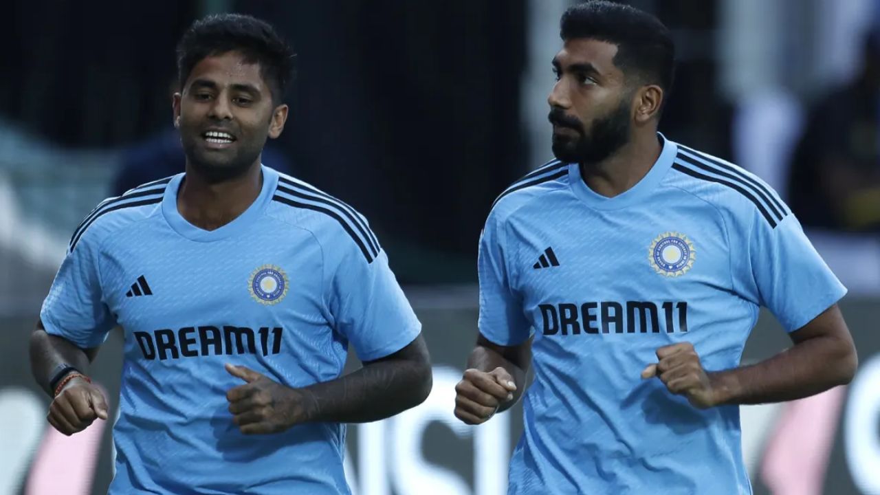 जसप्रीत बुमराह को मिले नए नाम, कप्तान सूर्या ने रखे ये 2 खास निकनेम 2 Jasprit Bumrah को मिले नए नाम, कप्तान सूर्या ने रखे ये 2 खास निकनेम