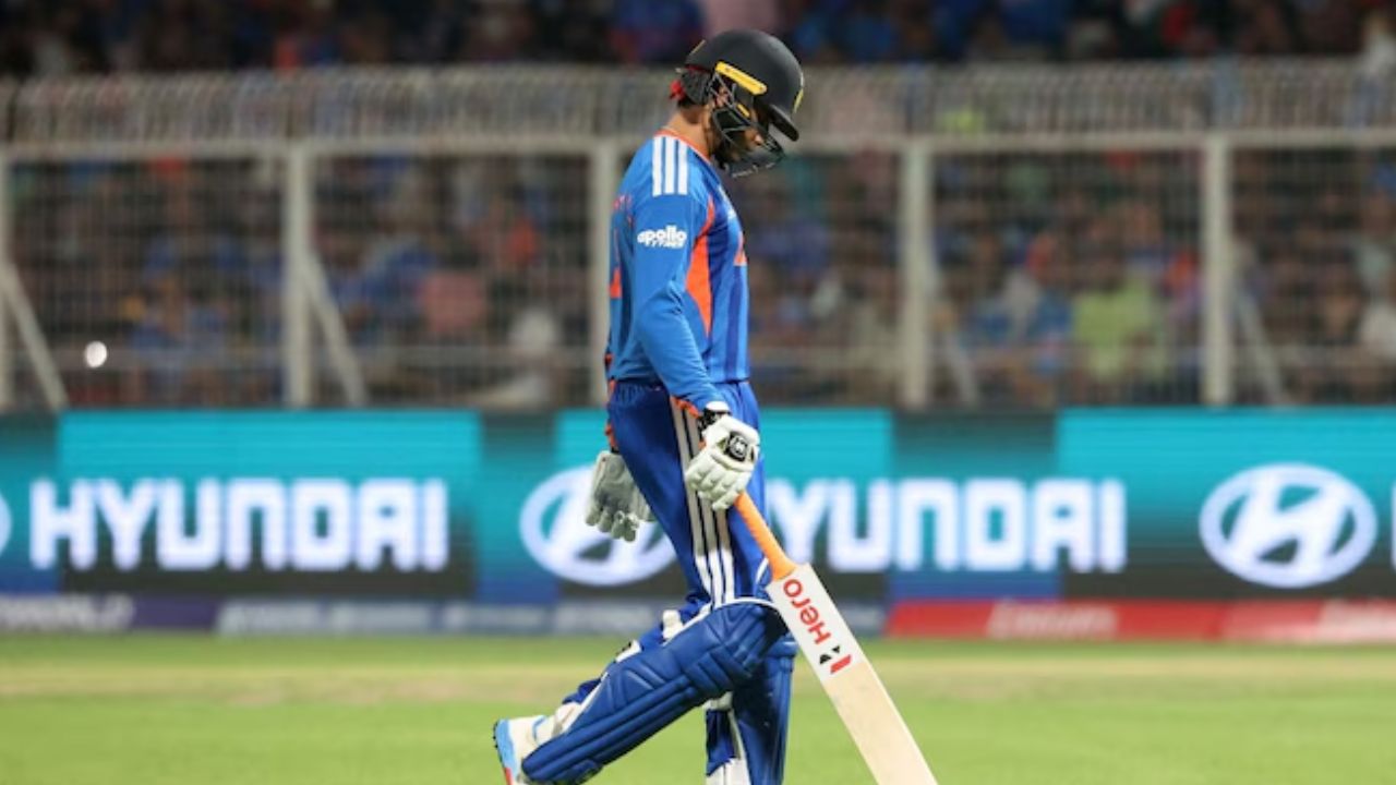 "वो सुपरस्टार नहीं है....उसने कुछ नहीं किया" अभिषेक शर्मा पर भड़के रोहित-विराट के साथी, सीधे बोल दी ये कड़वी बात 2 "वो सुपरस्टार नहीं है....उसने कुछ नहीं किया" Abhishek Sharma पर भड़के रोहित-विराट के साथी, सीधे बोल दी ये कड़वी बात