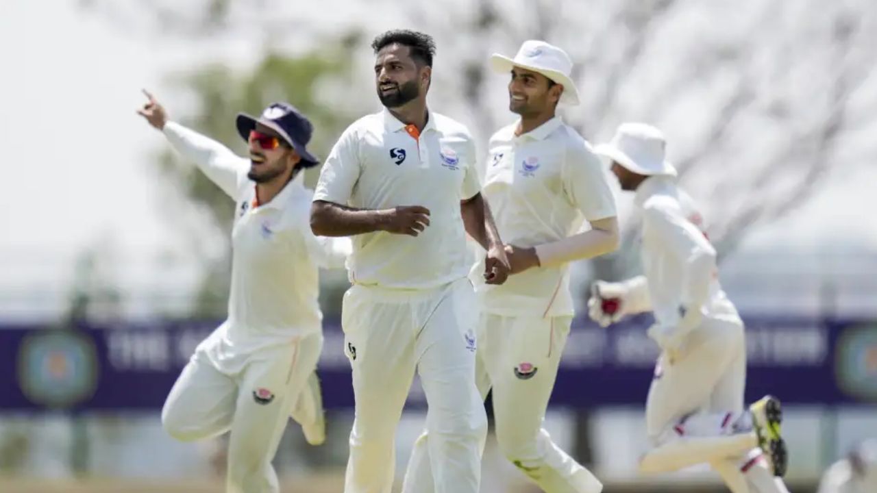 BCCI अध्यक्ष ने तोड़ी चुप्पी, बताया रणजी में कहर बरपाने वाले आकिब नबी को कब मिलेगा टीम इंडिया में डेब्यू 2 BCCI अध्यक्ष ने तोड़ी चुप्पी, बताया रणजी में कहर बरपाने वाले Auqib Nabi को कब मिलेगा टीम इंडिया में डेब्यू