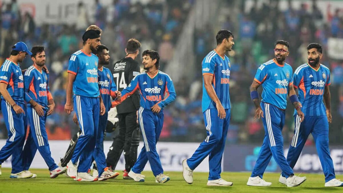 टीम पर आया मुसीबतों का बवंडर, 816 विकेट लेने वाला Bowler बुरी तरह हुआ चोटिल