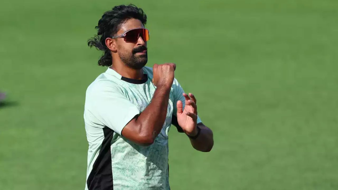 टीम पर आया मुसीबतों का बवंडर, 816 विकेट लेने वाला Bowler बुरी तरह हुआ चोटिल