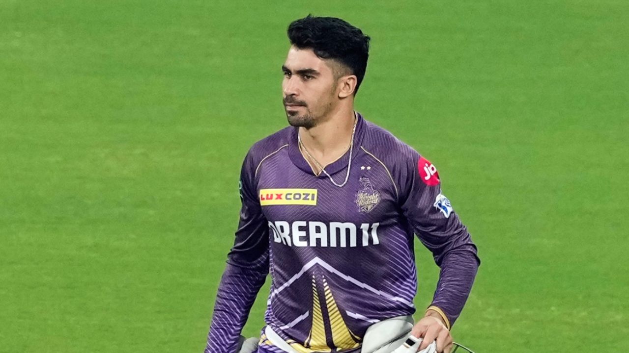 कौन है IPL का असली किंग? रहमनाउल्लाह गुरबाज ने चुने बेस्ट बल्लेबाज, गेंदबाज और कप्तान