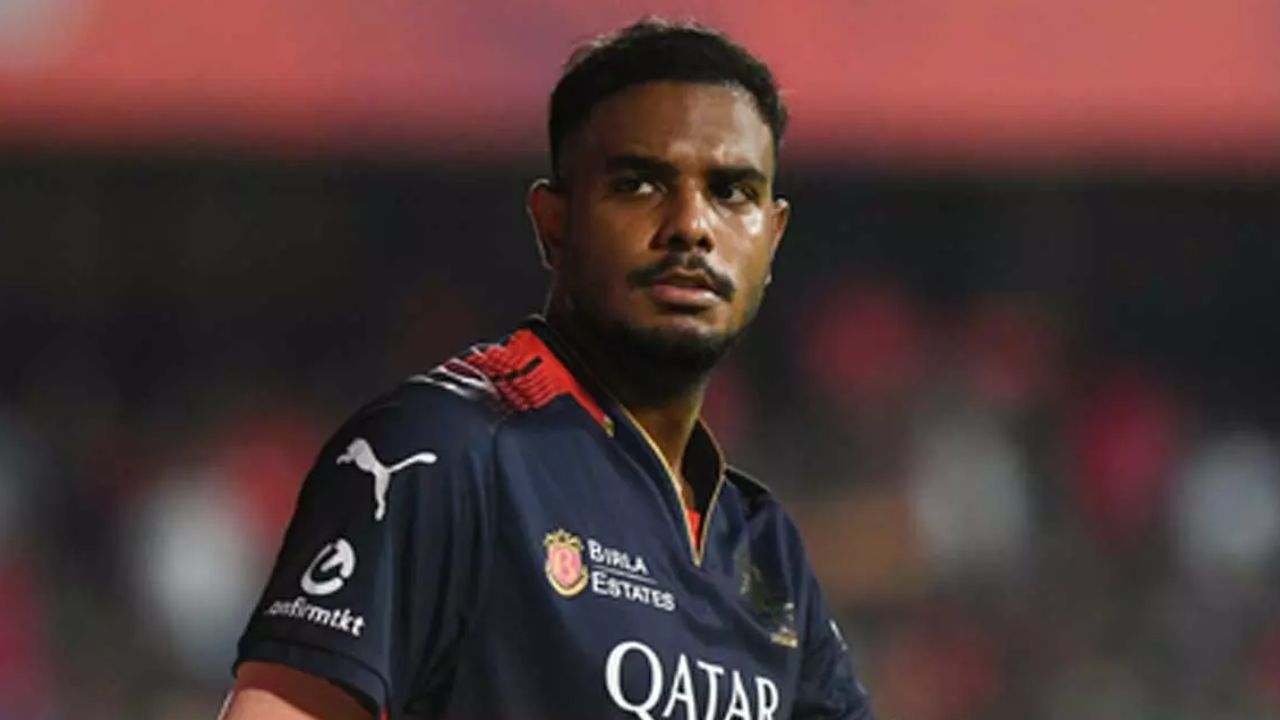 IPL 2026 से पहले RCB ने उठाया बड़ा कदम, रेप केस में फंसे खिलाड़ी को किया टीम से बाहर 