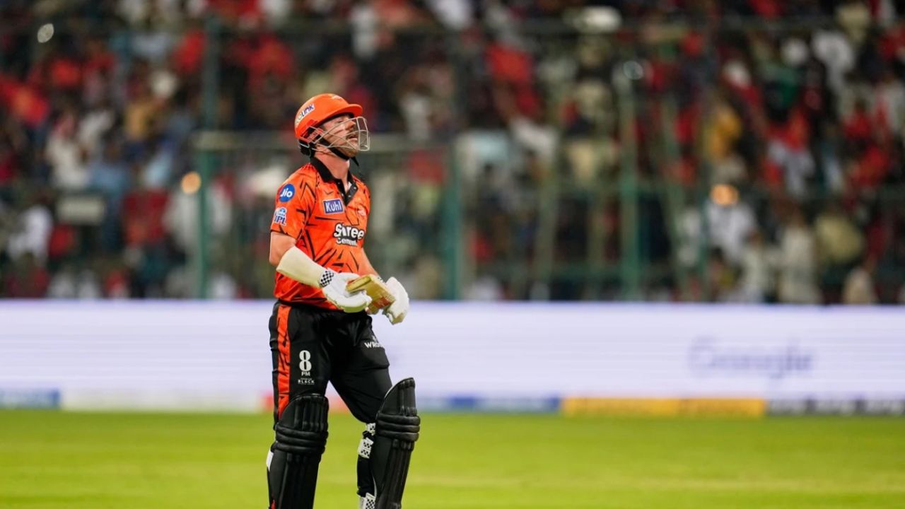 IPL 2026 में RCB ने जीत के साथ किया आगाज, कोहली-पडीक्कल का कमाल; SRH का हाल हुआ बेहाल 2 IPL 2026 में RCB ने जीत के साथ किया आगाज, कोहली-पडीक्कल का कमाल; SRH का हाल हुआ बेहाल