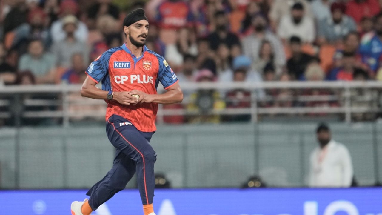 अर्शदीप सिंह के अलावा ये 5 गेंदबाज भी फेंक चुके हैं सबसे बड़ा Over, फैंस करते हैं आज भी ट्रोल 