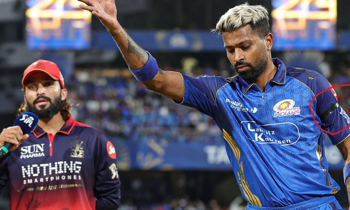 IPL 2026: MI vs RCB मैच में खिलाड़ियों ने बांह पर काली पट्टी क्यों है पहनी? जानिए बड़ी वजह