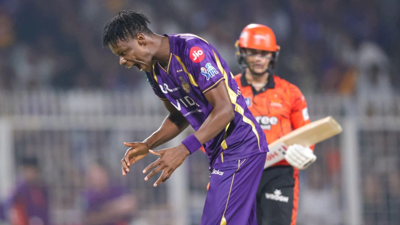 KKR का मैच विनर गेंदबाज हुआ 2 साल के लिए सस्पेंड, इस छोटे से जुर्म की मिल गई बड़ी सजा