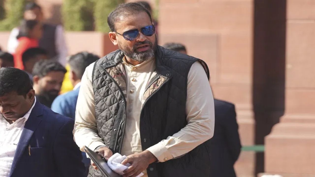 सनसनीखेज खबर: Yusuf Pathan के ससुर सलाखों के पीछे, वजह चौंकाने वाली 