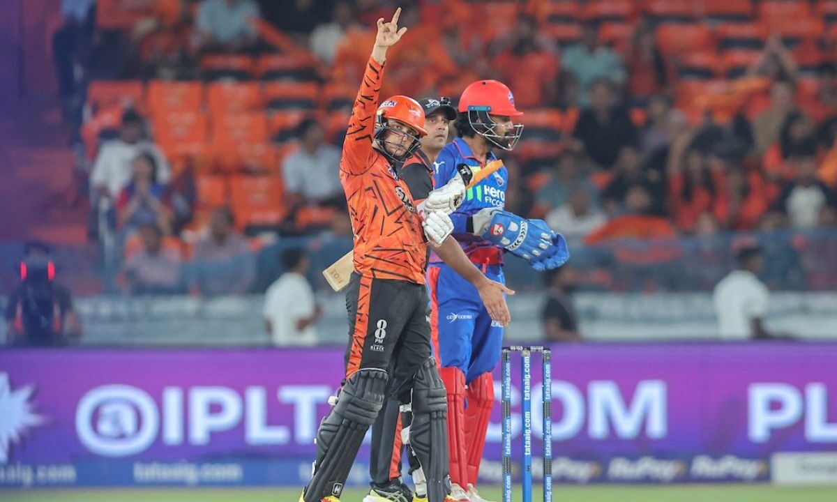 SRH vs DC: केएल राहुल की चूक का Abhishek Sharma ने उठाया फायदा, 47 गेंदों में ठोका शतक; दिल्ली को चुकानी पड़ी कीमत