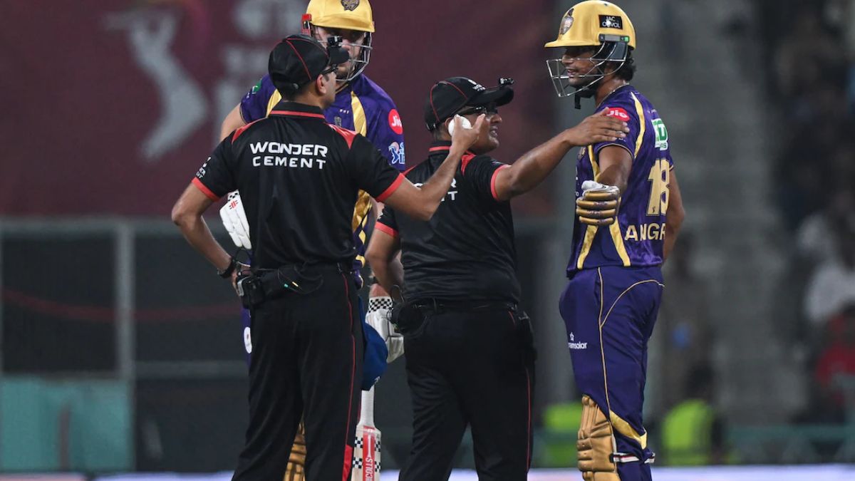 Angkrish Raghuvanshi dismissed in a controversial manner.