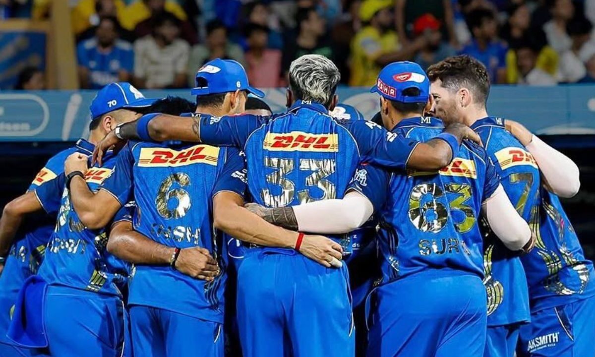 घबराने की जरूरत नहीं! Mumbai Indians ऐसे कर सकती है क्वालीफाई, जानें कितने मैच जीतने होंगे?