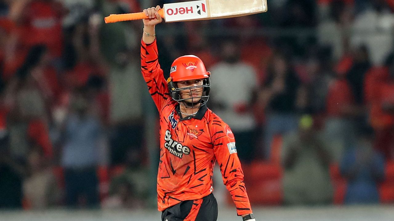 IPL 2026: ऑरेंज कैप और पर्पल कैप की टॉप-5 लिस्ट देखें, इन्हीं में से 2 खिलाड़ियों की चमकेगी किस्मत