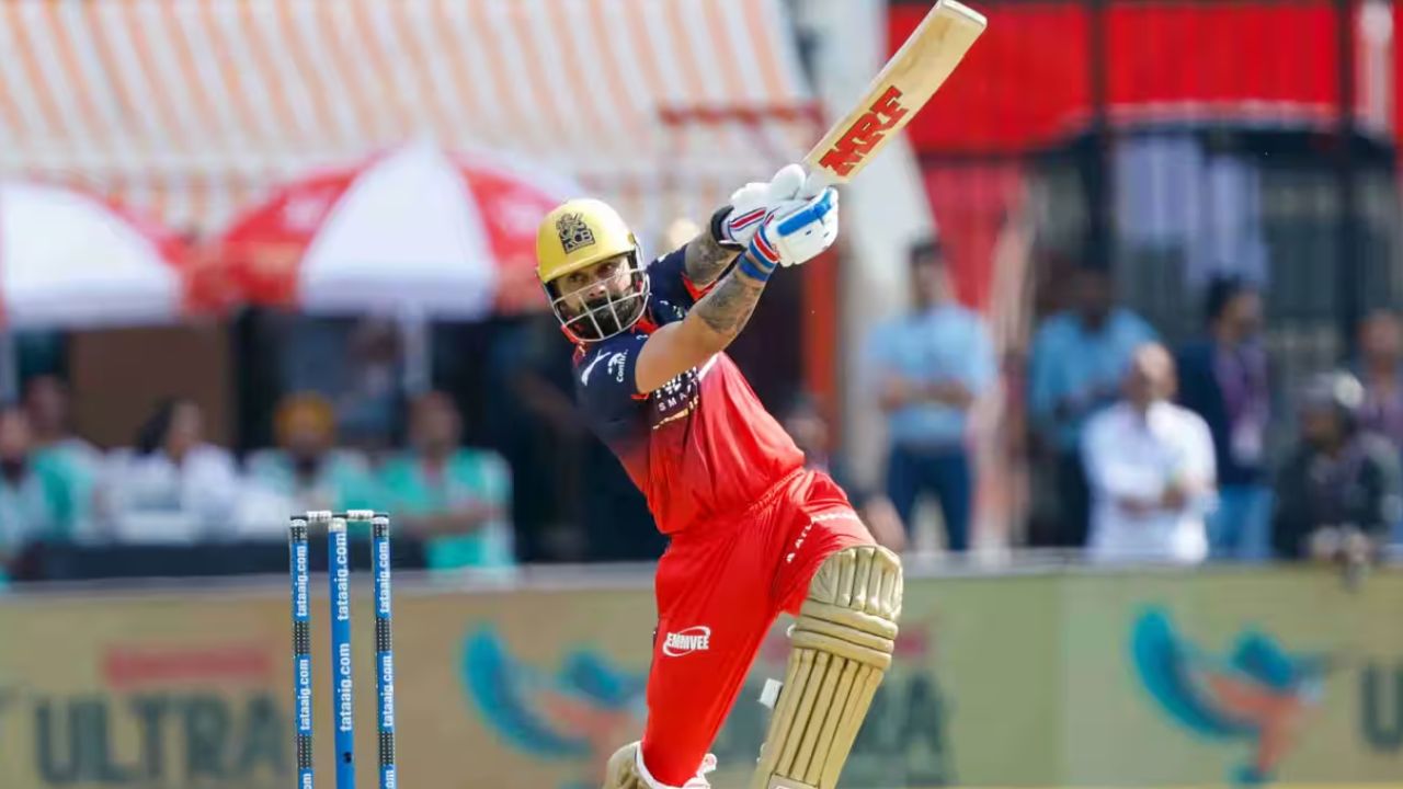 PBKS vs RCB: पंजाब के खिलाफ 23 रनों की जीत से प्लेऑफ में बेंगलुरु, श्रेयस की टीम की लगातार छठी हार; शशांक का तूफानी पचासा नहीं आया काम