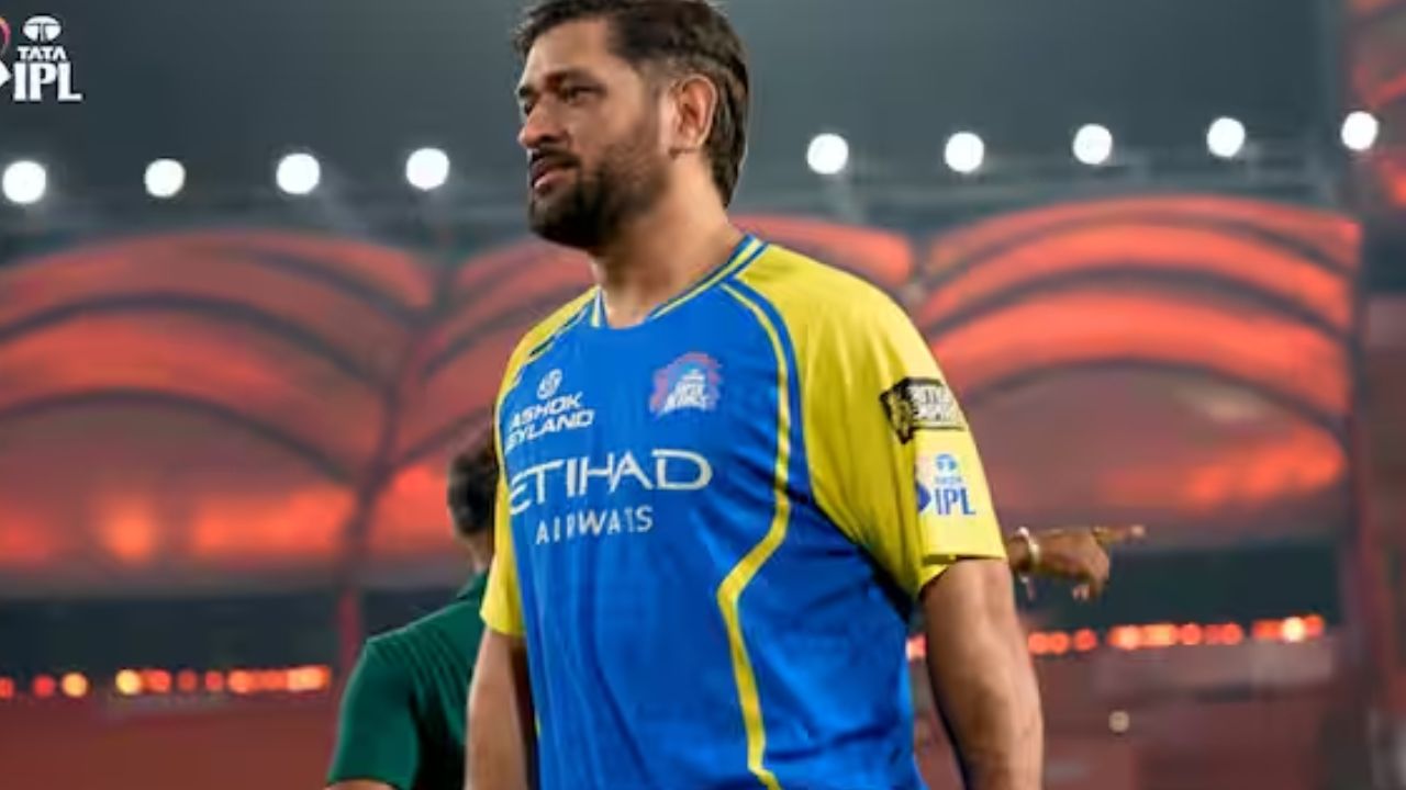 MS Dhoni क्या IPL 2027 में भी खेलेंगे? आखिर सामने आई सच्चाई! जानें CSK फैंस के लिए खुशखबरी या झटका 