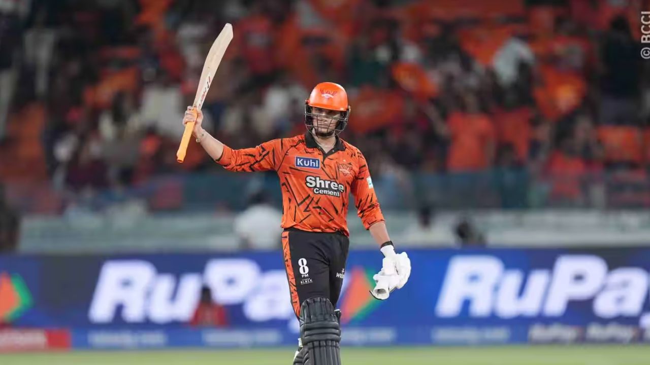 SRH vs RCB: हैदराबाद ने बेंगलुरु को हराया, प्लेऑफ से पहले दर्ज की 55 रनों से बड़ी जीत; ईशान किशन का जमकर चला बल्ला 2 SRH vs RCB: हैदराबाद ने बेंगलुरु को हराया, प्लेऑफ से पहले दर्ज की 55 रनों से बड़ी जीत; ईशान किशन का जमकर चला बल्ला