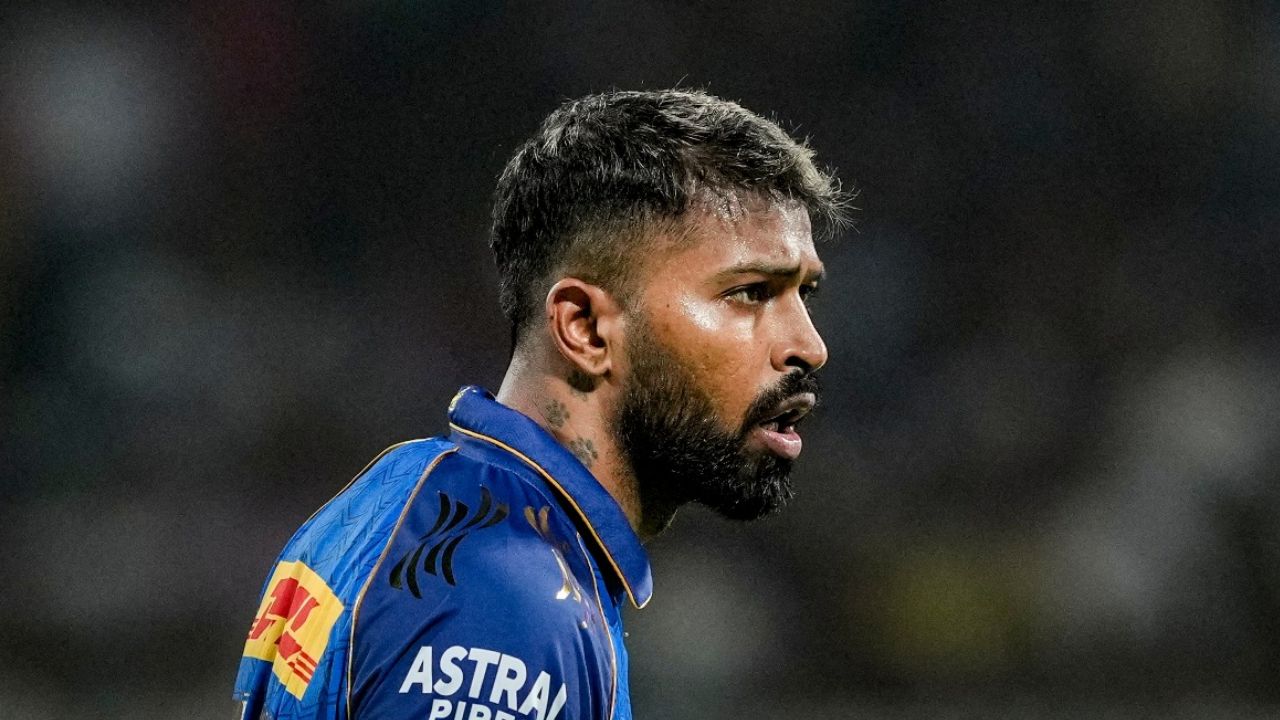 Hardik Pandya का 07:07 पोस्ट हुआ वायरल, क्या अब मुंबई इंडियंस छोड़ CSK में होंगे ट्रेड? 2 Hardik Pandya का 07:07 पोस्ट हुआ वायरल, क्या अब मुंबई इंडियंस छोड़ CSK में होंगे ट्रेड?