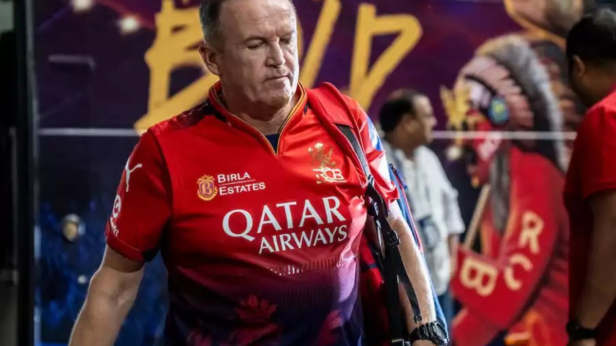 Andy Flower Clashes with Fourth Umpire