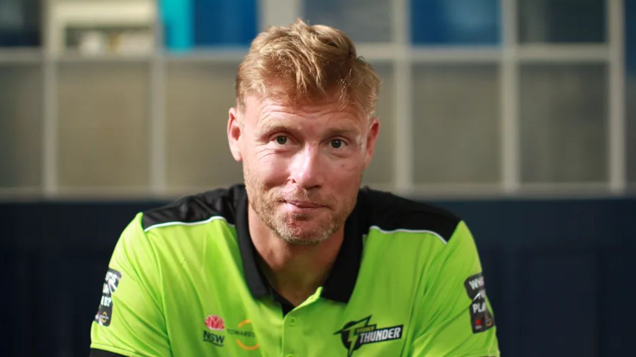 इधर IPL 2026 हुआ खत्म! उधर Andrew Flintoff को इस फ्रेंचाइजी ने बनाया अपना नया हेड कोच 2 इधर IPL 2026 हुआ खत्म! उधर Andrew Flintoff को इस फ्रेंचाइजी ने बनाया अपना नया हेड कोच